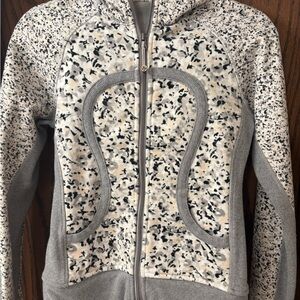 Lululemon Gray and White Patterned scuba sweatshirt